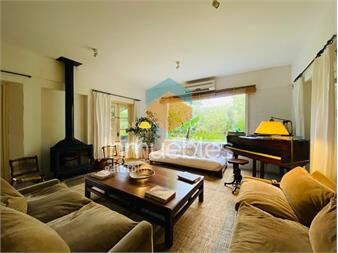 https://www.gallito.com.uy/hermosa-casa-en-venta-en-la-barra-punta-del-inmuebles-26616511