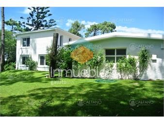 https://www.gallito.com.uy/casa-en-venta-de-5-dormitorios-a-metros-del-mar-inmuebles-23778027