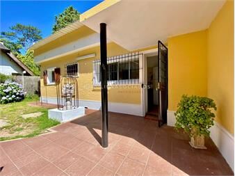https://www.gallito.com.uy/casa-en-venta-de-cuatro-dormitorios-en-pinares-inmuebles-25459823