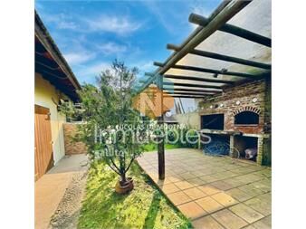 https://www.gallito.com.uy/vende-casa-en-pinares-punta-del-este-de-3-inmuebles-27262389