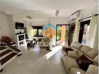 https://www.gallito.com.uy/venta-casa-3-dormitorios-mãs-dependencia-punta-inmuebles-27190663