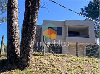 https://www.gallito.com.uy/moderna-casa-de-3-dormitorios-en-pinares-inmuebles-27240406