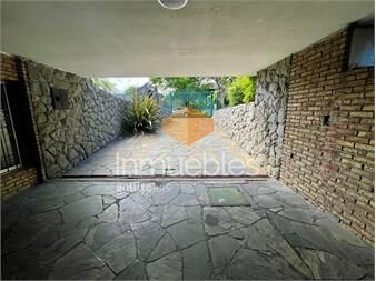 https://www.gallito.com.uy/venta-casa-de-6-dormitorios-en-carrasco-sur-excelente-ubica-inmuebles-27272313