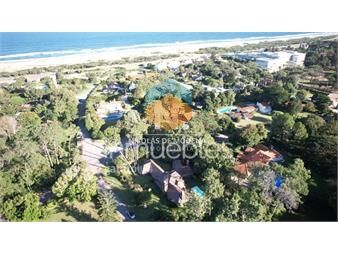 https://www.gallito.com.uy/hermosa-mansiã³n-en-golf-de-6-dormitorios-punta-inmuebles-25033857