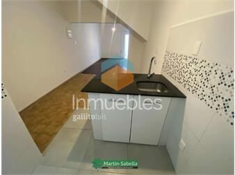 https://www.gallito.com.uy/apartamento-en-alquiler-pocitos-nuevo-planta-baja-inmuebles-27162163