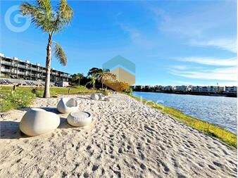 https://www.gallito.com.uy/venta-de-apartamento-monoambiente-en-carrasco-este-inmuebles-24384237