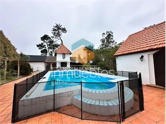 https://www.gallito.com.uy/vende-casa-de-4-dormitorios-con-piscina-y-gran-en-inmuebles-26109355