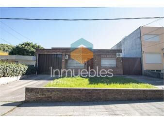 https://www.gallito.com.uy/venta-casa-3-dormitorios-malvin-casa-1-dor-y-galpon-170m2-inmuebles-26004931