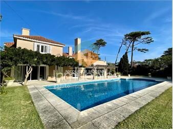 https://www.gallito.com.uy/excelente-propiedad-con-gran-jardã­n-esquinero-en-el-golf-inmuebles-25034926