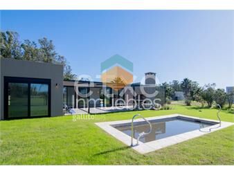 https://www.gallito.com.uy/casa-en-venta-con-renta-en-cumbres-de-carrasco-inmuebles-26453225
