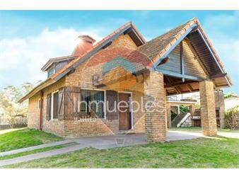 https://www.gallito.com.uy/venta-de-casa-shangrila-sur-4d-3-baños-inmuebles-27296964