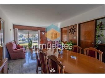 https://www.gallito.com.uy/venta-casa-y-local-nuevo-paris-inmuebles-27296989