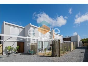 https://www.gallito.com.uy/casa-en-venta-housing-carrasco-norte-inmuebles-24755951