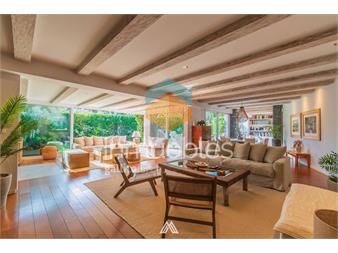 https://www.gallito.com.uy/venta-apartamento-2-dormitorios-y-serv-en-carrasco-inmuebles-27296526