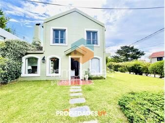 https://www.gallito.com.uy/casa-de-4-dormitorios-en-la-barra-punta-del-este-inmuebles-27300177