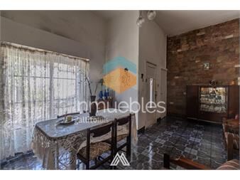 https://www.gallito.com.uy/venta-de-dos-casas-en-la-teja-garage-y-fondo-inmuebles-26319375
