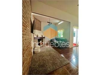 https://www.gallito.com.uy/casa-en-tres-cruces-ph-con-garage-si-banco-inmuebles-25776284