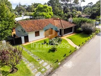 https://www.gallito.com.uy/3-dormitorios-con-piscina-cantegril-punta-del-inmuebles-27306409
