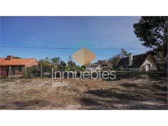 https://www.gallito.com.uy/terreno-en-venta-en-piriapolis-los-angeles-a-200mts-del-mar-inmuebles-27306714