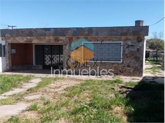 https://www.gallito.com.uy/venta-de-casa-en-el-centro-de-progreso-inmuebles-27306978
