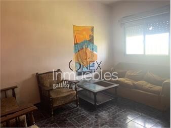 https://www.gallito.com.uy/venta-de-casa-con-local-y-garaje-en-vista-linda-y-inmuebles-27306994