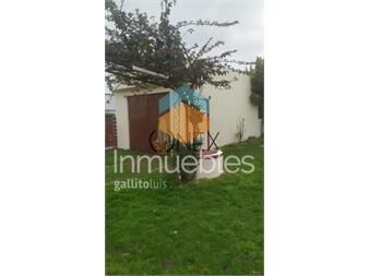 https://www.gallito.com.uy/vendo-casa-a-pasos-de-mendoza-y-gral-flores-inmuebles-27307042