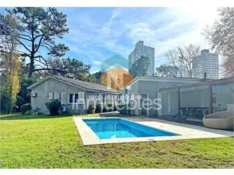 https://www.gallito.com.uy/venta-de-casa-de-4-dormitorios-en-mansa-punta-inmuebles-27307532