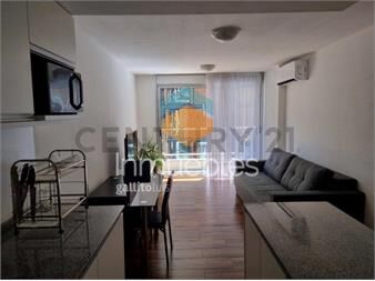 https://www.gallito.com.uy/apto-luminoso-en-centro-de-montevideo-con-balcon-al-fren-inmuebles-26527562