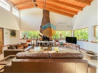 https://www.gallito.com.uy/casa-en-el-tesoro-la-barra-3-dormitorios-y-inmuebles-26188187