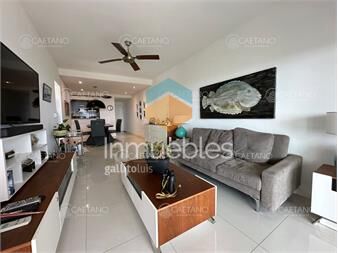 https://www.gallito.com.uy/vende-departamento-en-azure-tower-playa-mansa-de-inmuebles-24797480