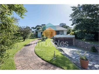 https://www.gallito.com.uy/casa-en-barrio-cantegril-inmuebles-25368288