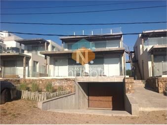 https://www.gallito.com.uy/en-venta-duplex-impecable-de-3-dormitorios-inmuebles-25042404