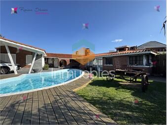 https://www.gallito.com.uy/venta-de-casa-en-playa-mansa-punta-del-este-3-inmuebles-27252204