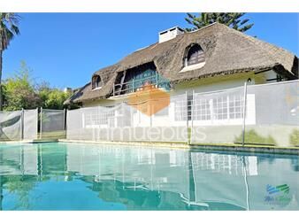 https://www.gallito.com.uy/en-venta-casa-5-con-piscina-a-1-cuadra-de-la-del-inmuebles-22537816