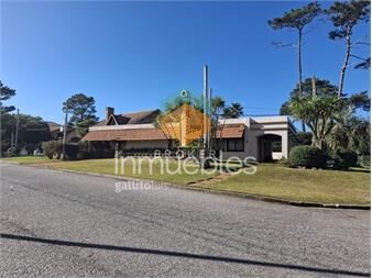 https://www.gallito.com.uy/casa-en-venta-playa-mansa-en-impecable-estado-inmuebles-26748416