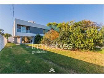 https://www.gallito.com.uy/venta-casa-en-rambla-de-solymar-3-dorm-3-baños-inmuebles-27025978