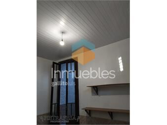 https://www.gallito.com.uy/casa-con-renta-en-venta-4-dormitorios-1-baã±o-la-inmuebles-17894329