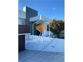 https://www.gallito.com.uy/venta-casa-3-dormitorios-en-piriapolis-inmuebles-24614694