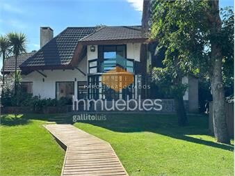 https://www.gallito.com.uy/casa-en-venta-de-4-dormitorios-ubicada-en-punta-inmuebles-27246207