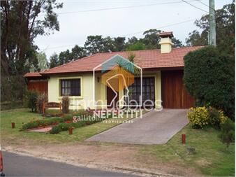 https://www.gallito.com.uy/hermosa-casa-en-barrio-cantegril-inmuebles-27374536
