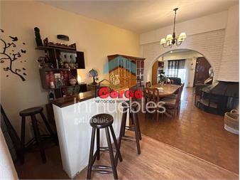 https://www.gallito.com.uy/dos-casas-en-un-mismo-padrã³n-corumbã©-y-inmuebles-27378105