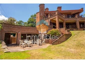 https://www.gallito.com.uy/venta-casa-5-dormitorios-punta-ballena-piscina-al-inmuebles-27050231