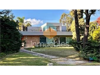 https://www.gallito.com.uy/en-venta-casa-4-dormitorios-y-dependencia-punta-inmuebles-27382548