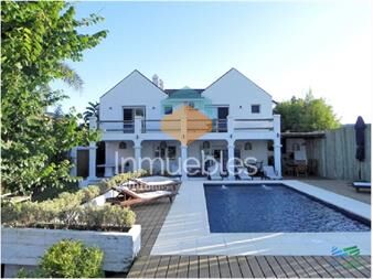 https://www.gallito.com.uy/en-venta-casa-4-dormitorios-con-piscina-la-punta-inmuebles-27382603