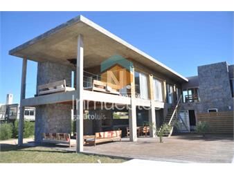 https://www.gallito.com.uy/casa-en-village-del-faro-de-5-dormitorios-en-inmuebles-27002432