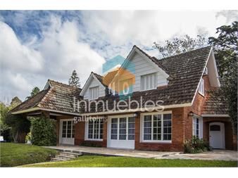 https://www.gallito.com.uy/venta-de-casa-de-5-dormitorios-en-el-golf-punta-inmuebles-27043379