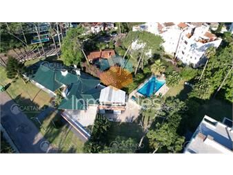 https://www.gallito.com.uy/casa-en-venta-de-5-dormitorios-en-playa-mansa-inmuebles-26089781