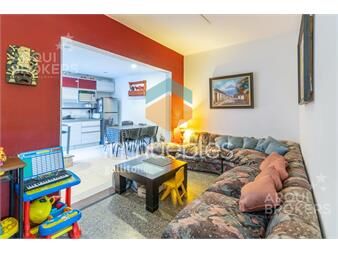 https://www.gallito.com.uy/casa-de-tres-dormitorios-en-venta-en-pocitos-planta-baja-inmuebles-27383259