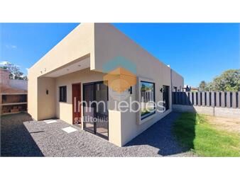 https://www.gallito.com.uy/venta-de-casa-a-estrenar-solymar-sur-2-dormitorios-2-baños-inmuebles-27387216