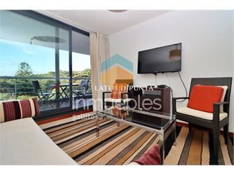https://www.gallito.com.uy/amplio-apartamento-en-roosevelt-1-dormitorio-y-inmuebles-27392519
